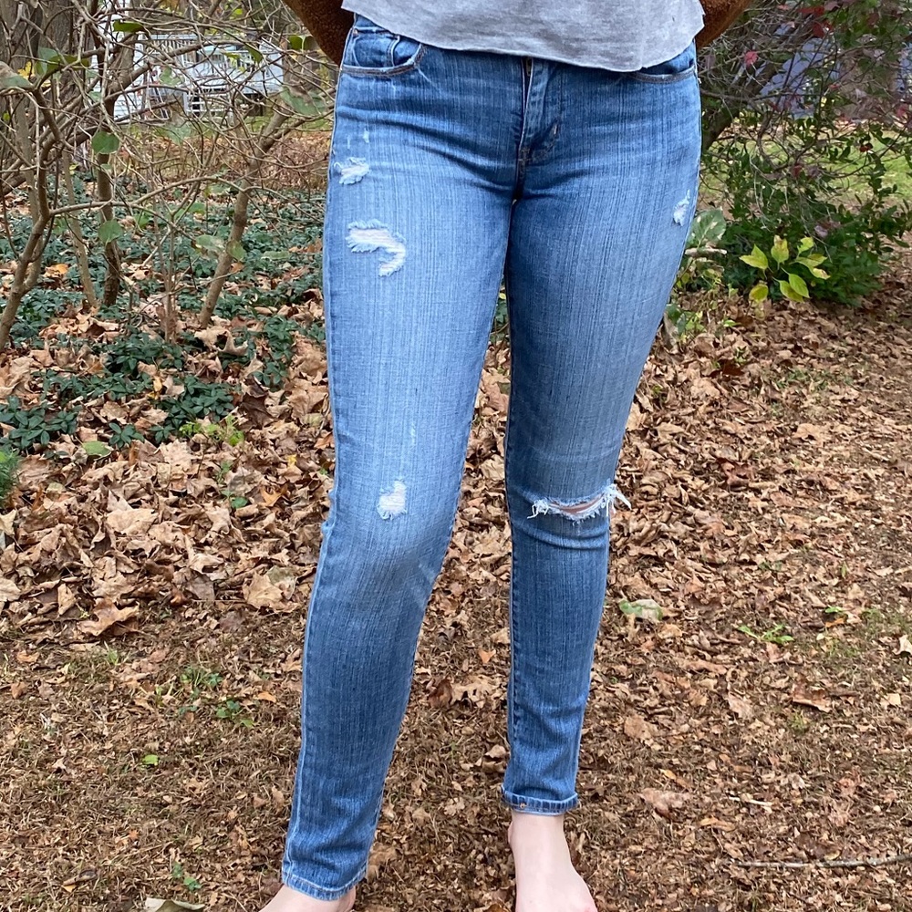 Blue Ripped American Eagle Skinny Jeans Med-Rise